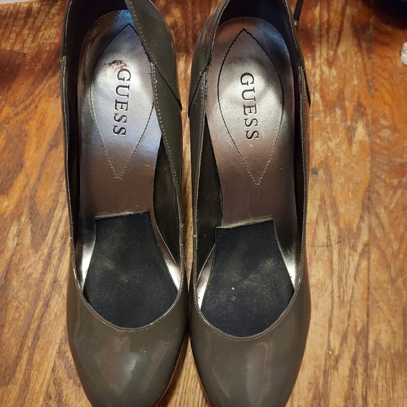 Grey Guess platform heels.  Size 10 - Picture 2 of 5